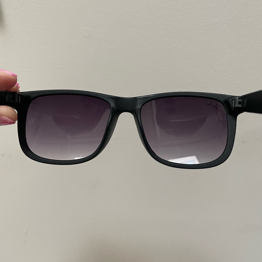 Ray-Ban Black Sunglasses - Picture 7 of 10